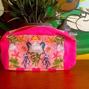 ESTEE LAUDER ,Pink and Multicolor Women's cosmetic Bag , new.
